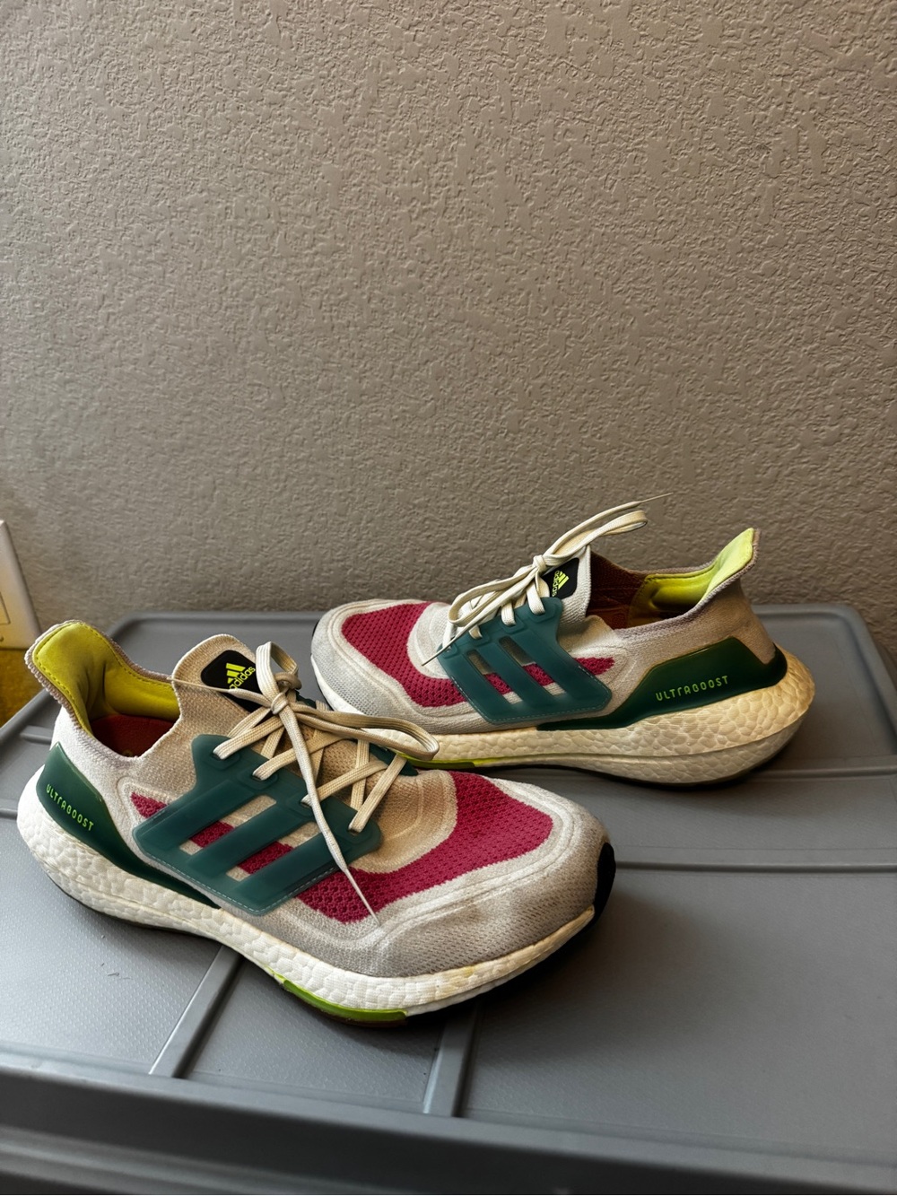 Adidas Ultraboost - Picture 2 of 6